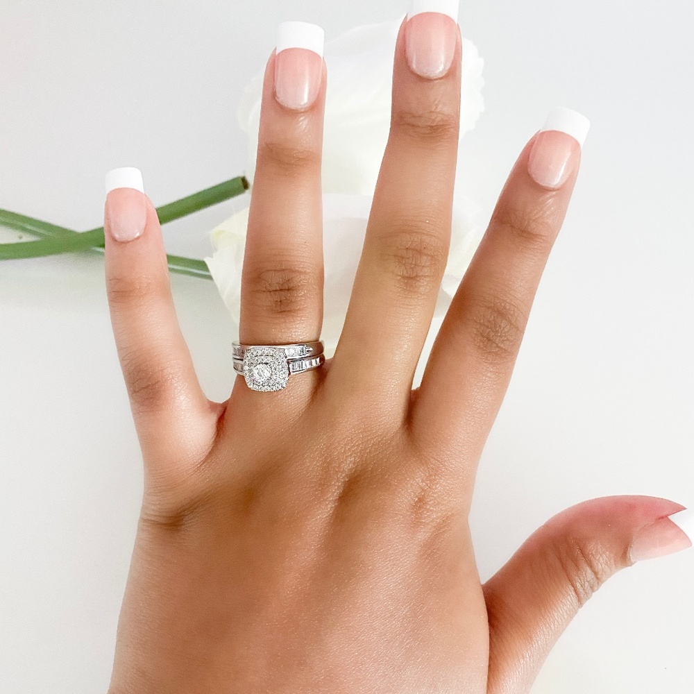 Halo Ring Set
